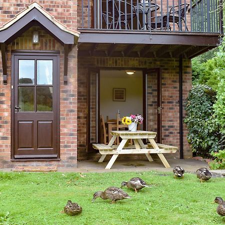 Quackers Villa Уитби Екстериор снимка