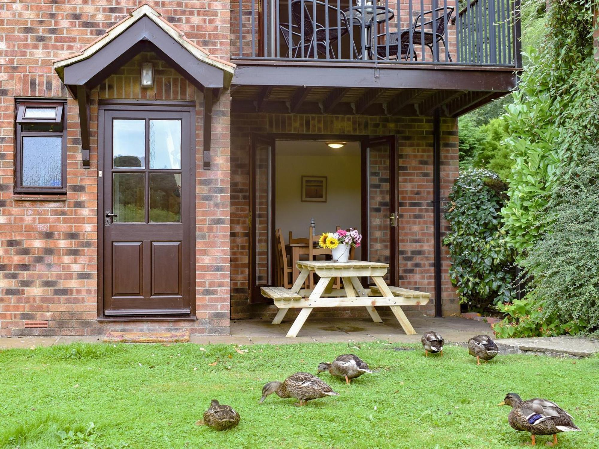 Quackers Villa Уитби Екстериор снимка
